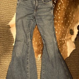 Almost brand new (warn one) wrangler high rise flare jeans